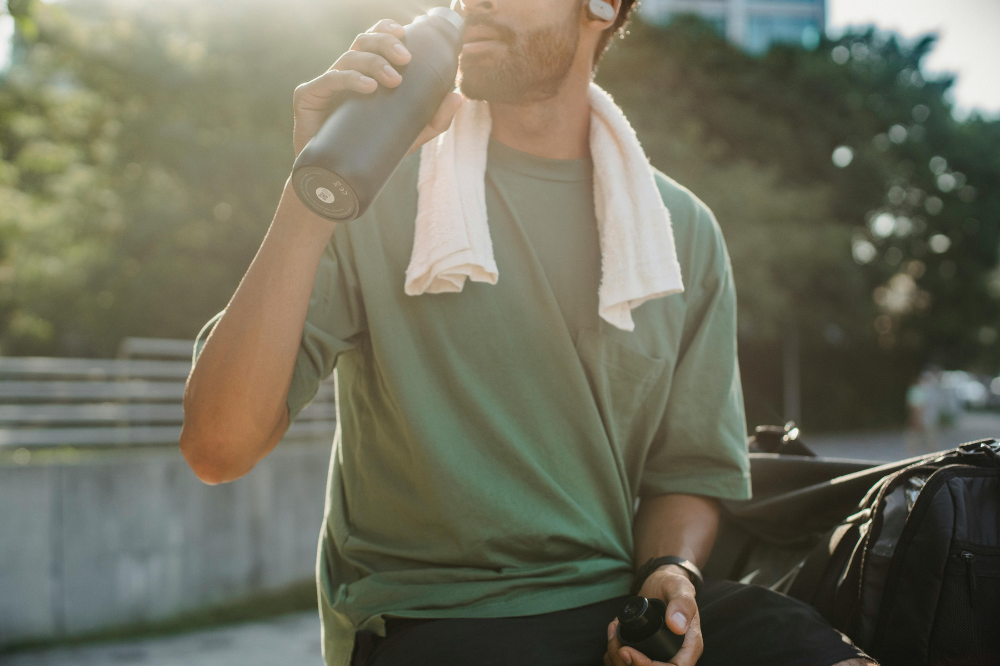Water bottle and electrolyte drink for outdoor hydration in summer