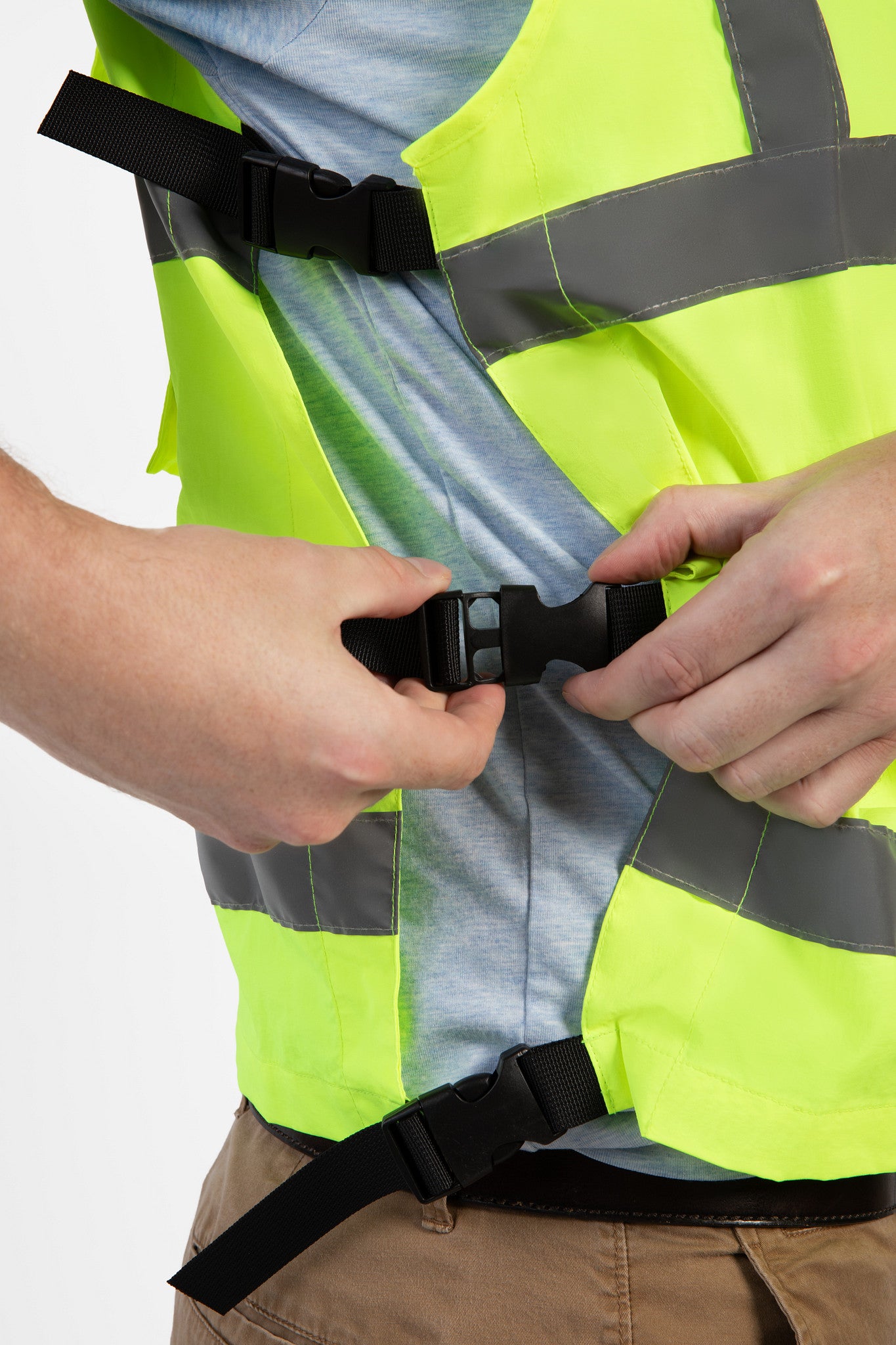 GOBI Breeze II high-vis unisex cooling vest studio photo (SOONA 2026)