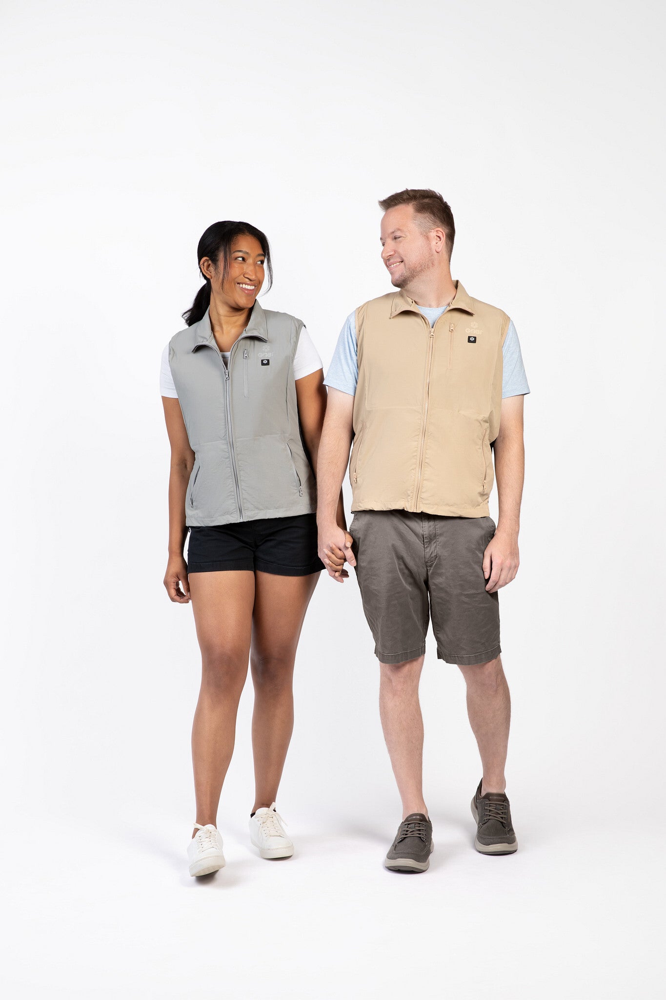 GOBI Canyon women's cooling vest studio photo (SOONA 2026)